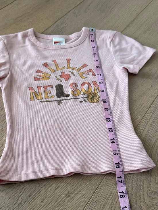 AE Band Tee Willie Nelson Pink Graphic Crop Tee XSmall - Picture 7 of 10